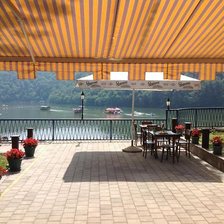 Apartament Cacak Bagian luar foto