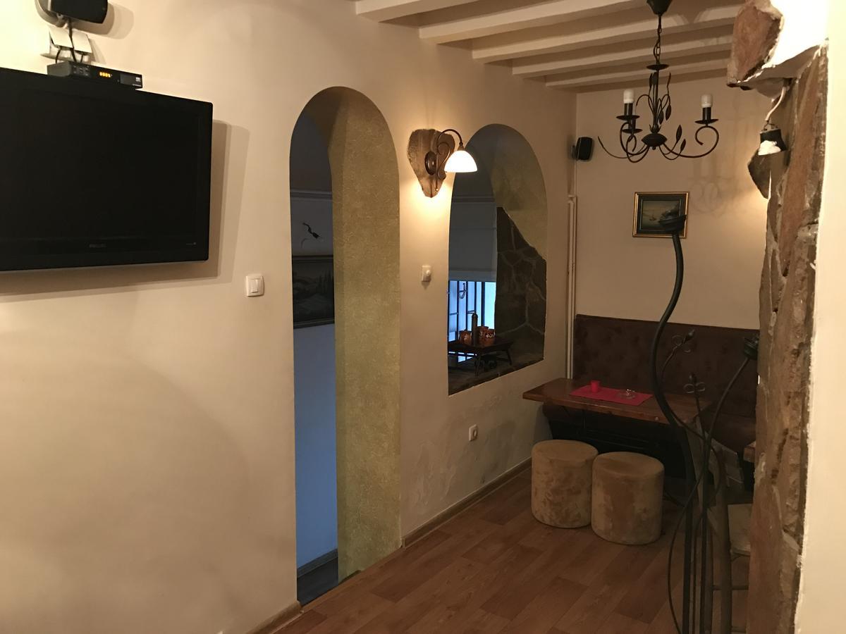 Apartament Cacak Bagian luar foto
